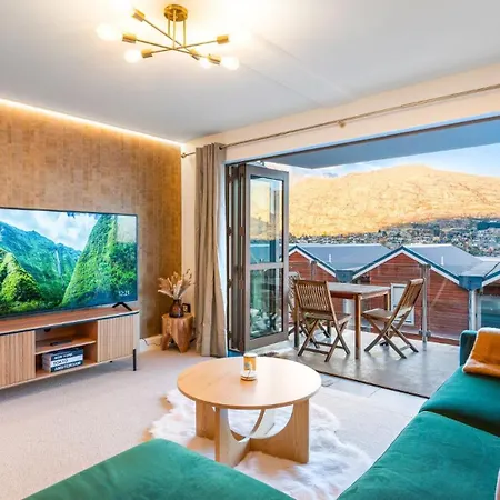The Nugget-Free Parking-Lake Views-Family Friendly